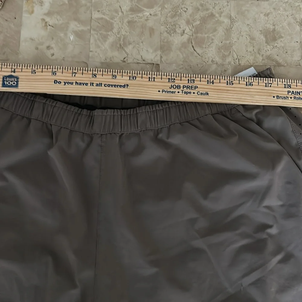 Men's REI co-op Athletic Pursuit‎ Shorts Light Brown more like 1st pic Size XL